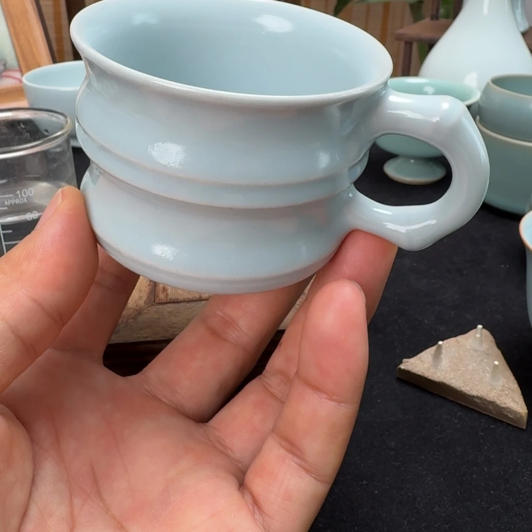 其他汝瓷月白竹节杯原矿原釉