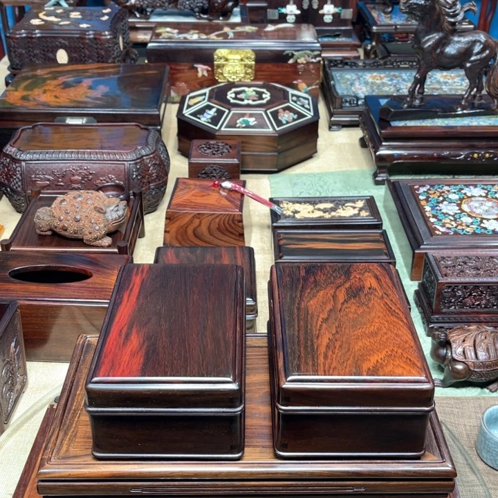 紫檀木类成套家具