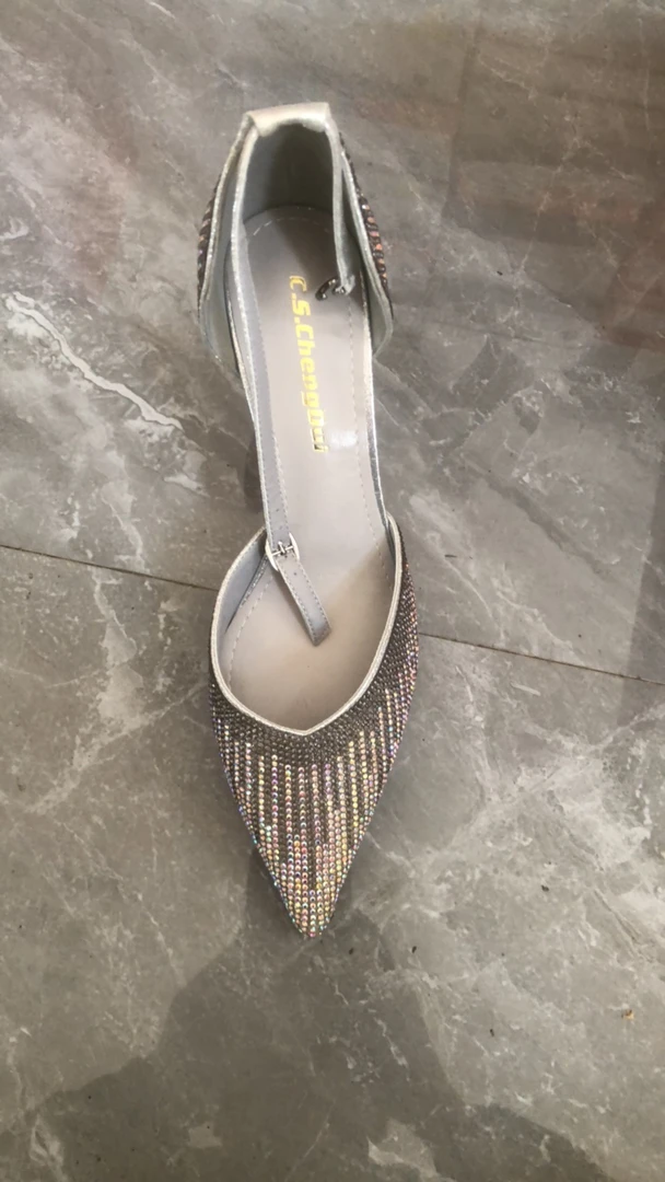 1527 水钻中空凉鞋春夏新款高跟鞋女细跟尖头浅口一字扣带伴娘鞋