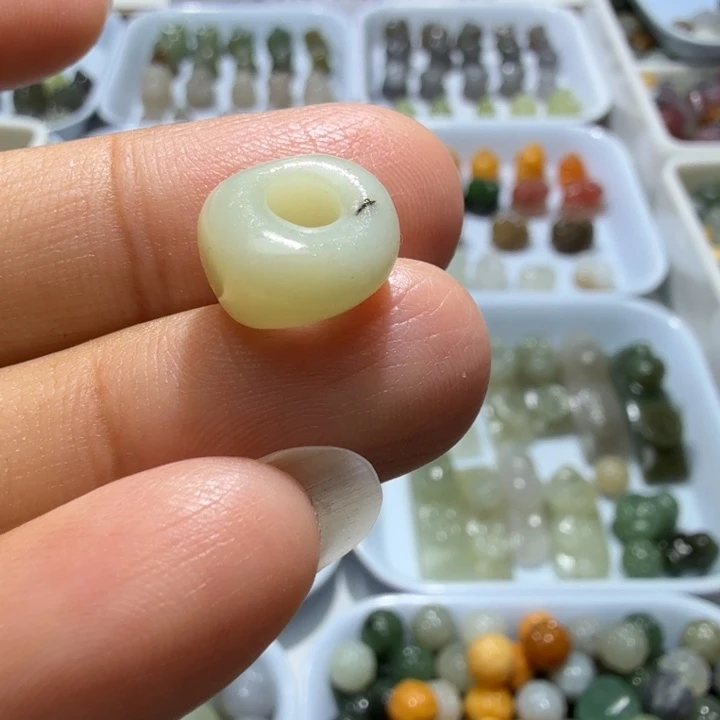 未镶嵌和田玉珠宝半成品