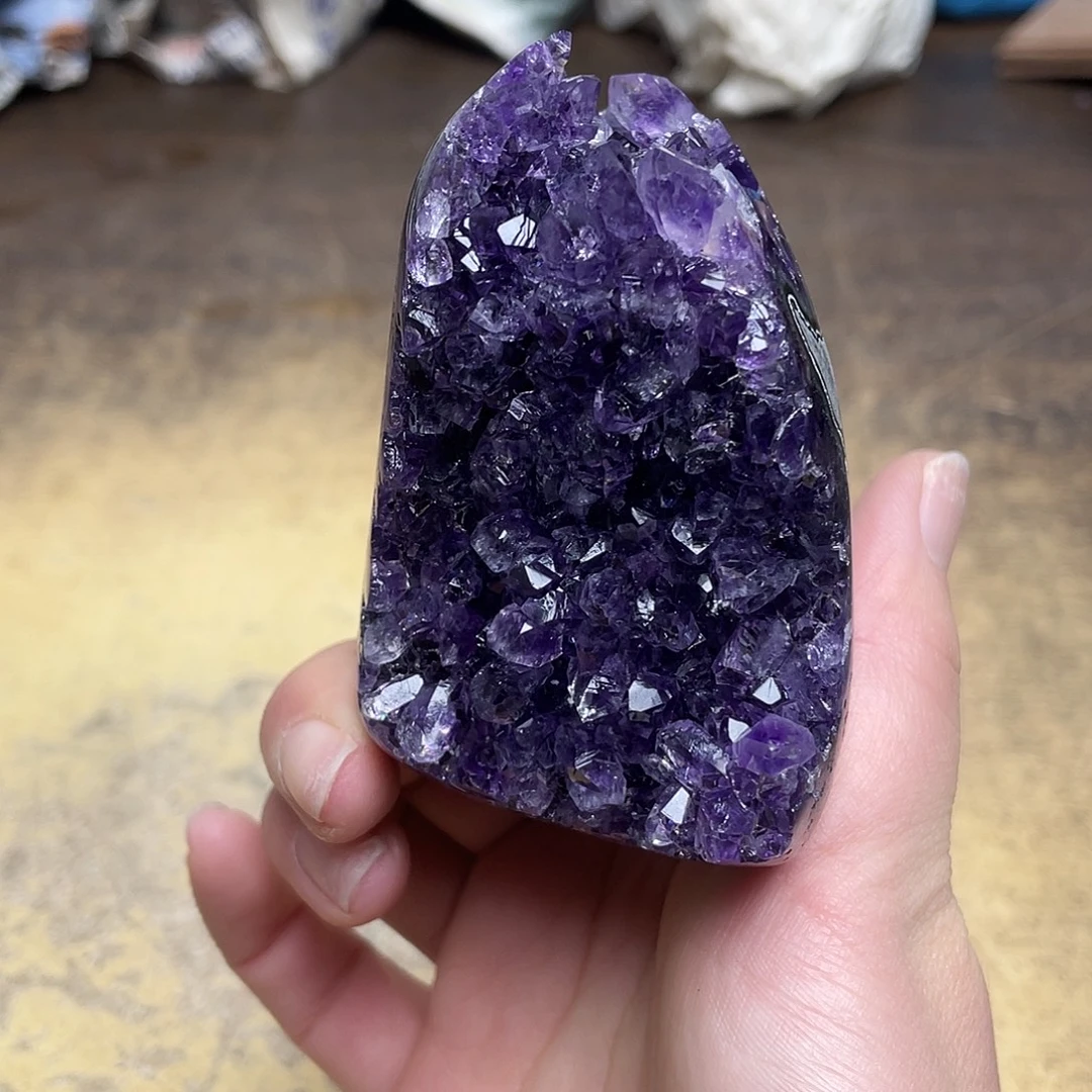 紫晶未镶嵌大型摆件（非配饰）