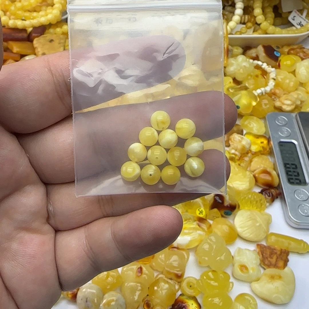 *****琥珀未镶嵌裸石6mn珠一对随机发