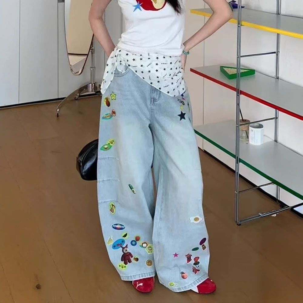 2025新款高街胖mm美式卡通贴纸牛仔裤男夏宽松弯刀裤高腰阔腿裤子