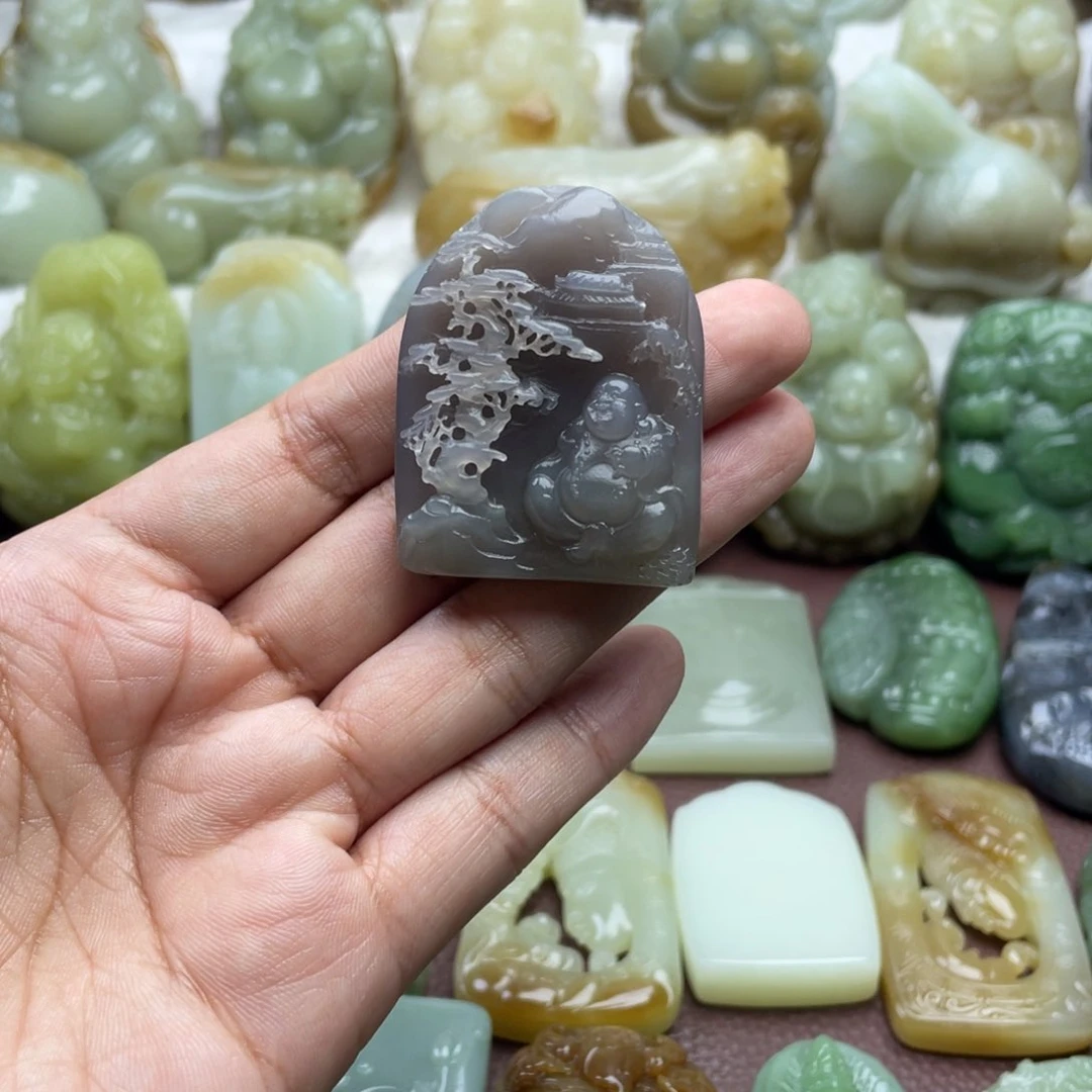 和田玉未镶嵌颈饰