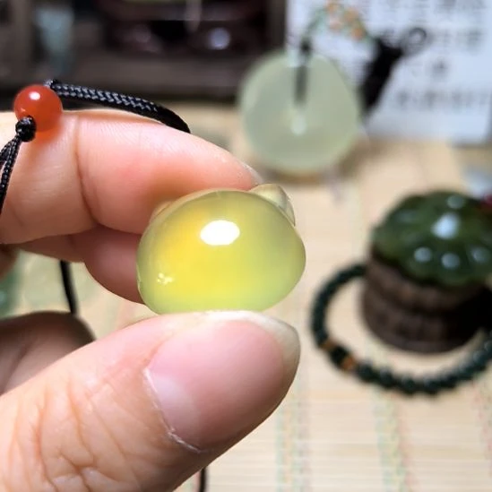 *****蛇纹石玉未镶嵌颈饰