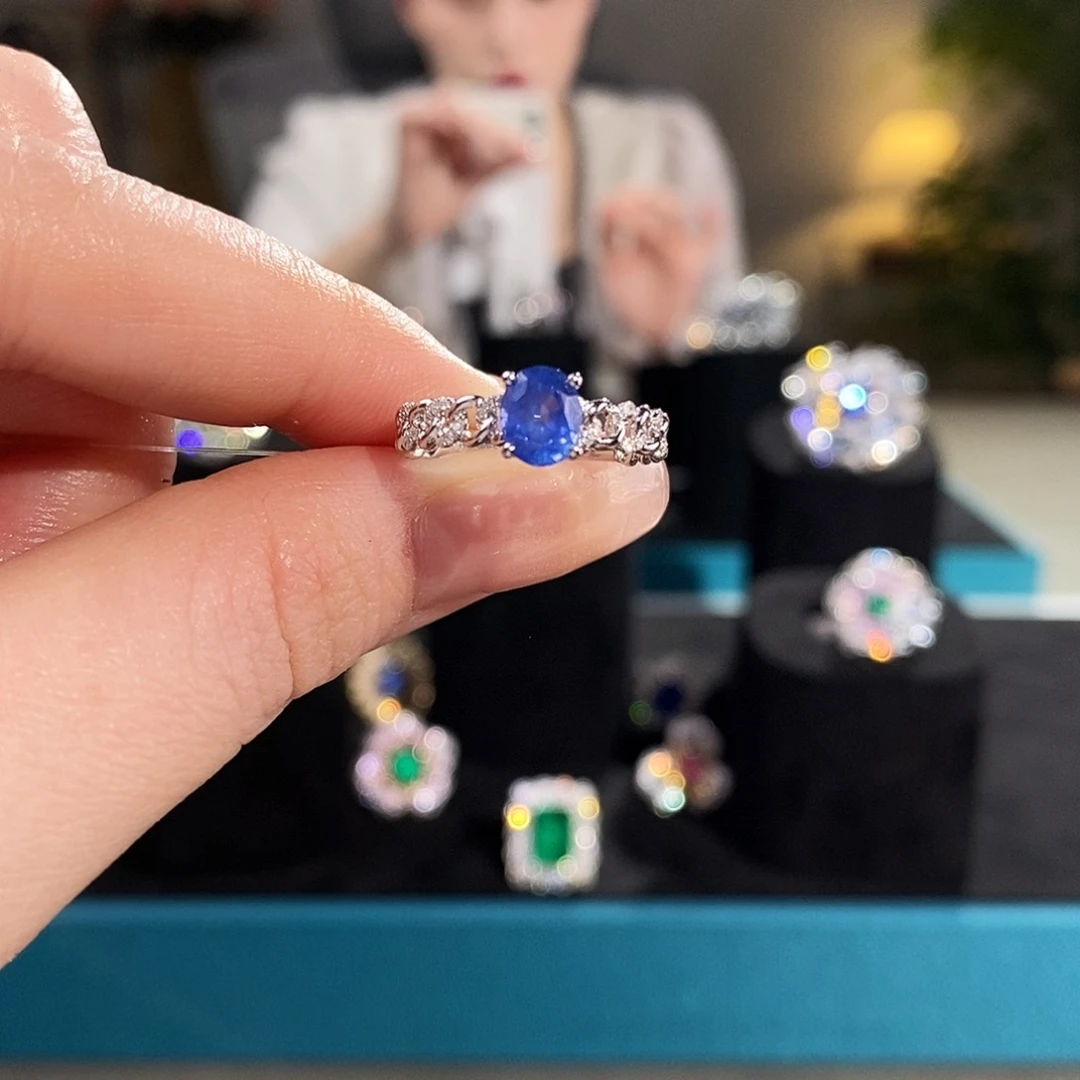 蓝宝石18K金镶嵌戒指1.09ct矢车菊aigs