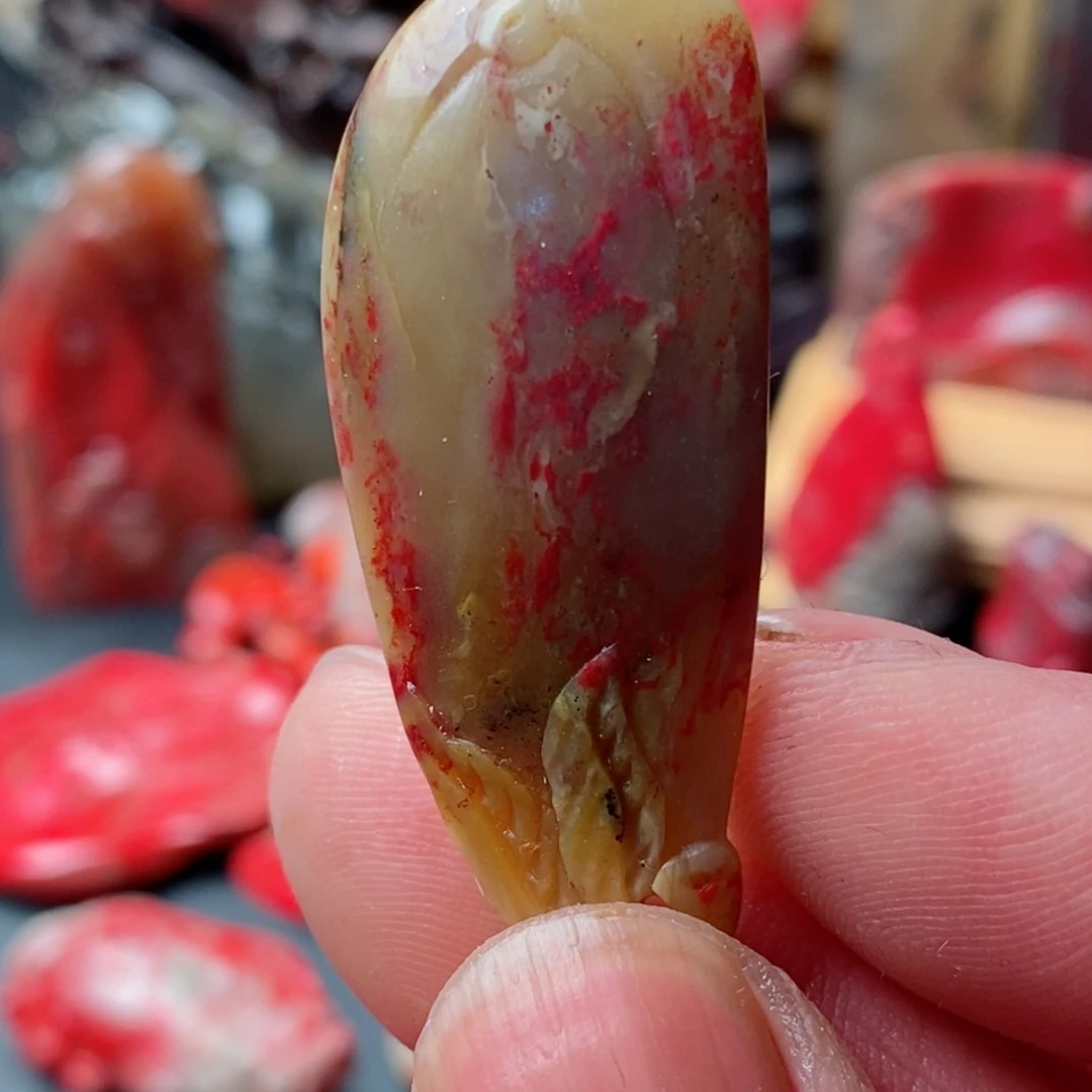 昌化鸡血石昌化鸡血石挂件