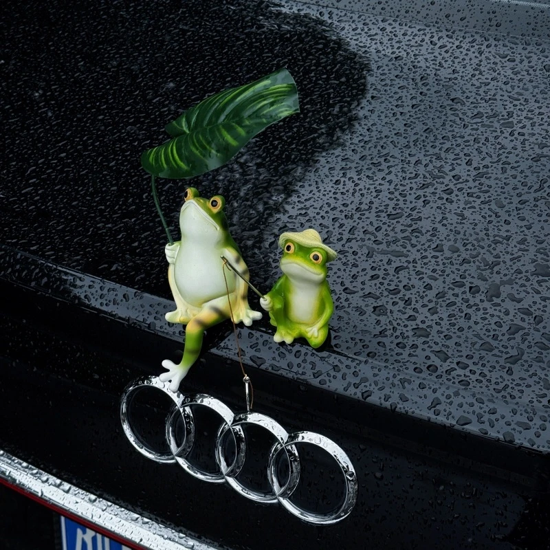 车载恶搞悠闲坐姿青蛙撑伞青蛙钓鱼创意玩偶车尾中控台摆件装饰品
