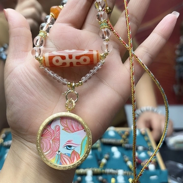 v***y玛瑙/玉髓颈饰合金