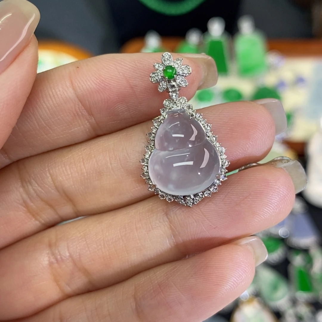 翡翠18K金镶嵌颈饰A货翡翠