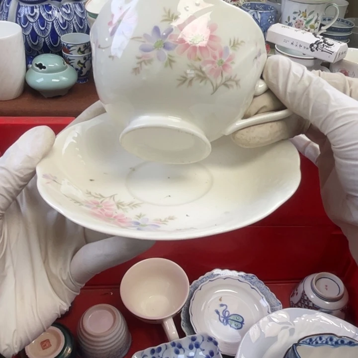 他家瓷器真美…开播了