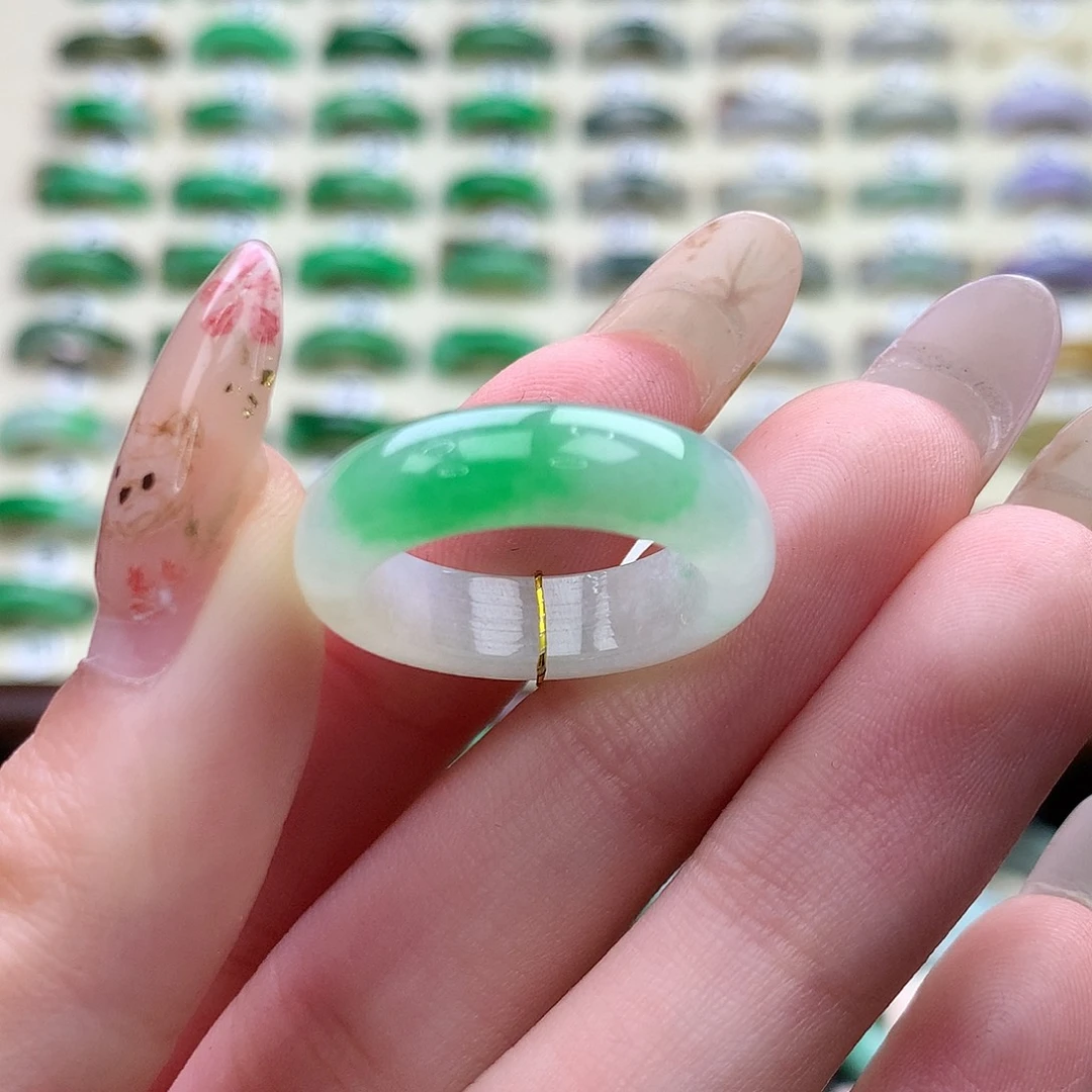 翡翠未镶嵌戒指港14.15