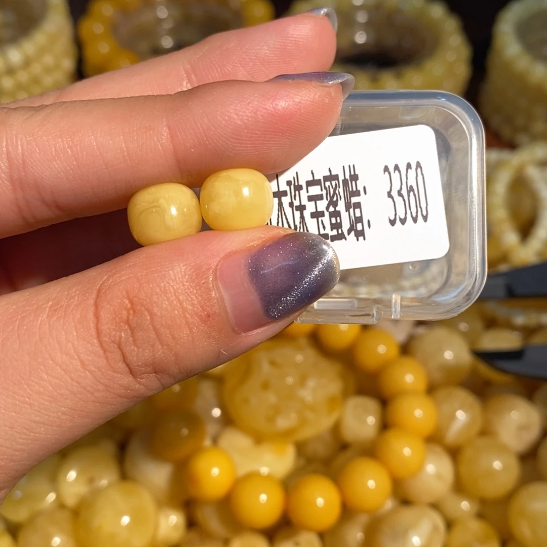 琥珀未镶嵌珠宝奇石3360