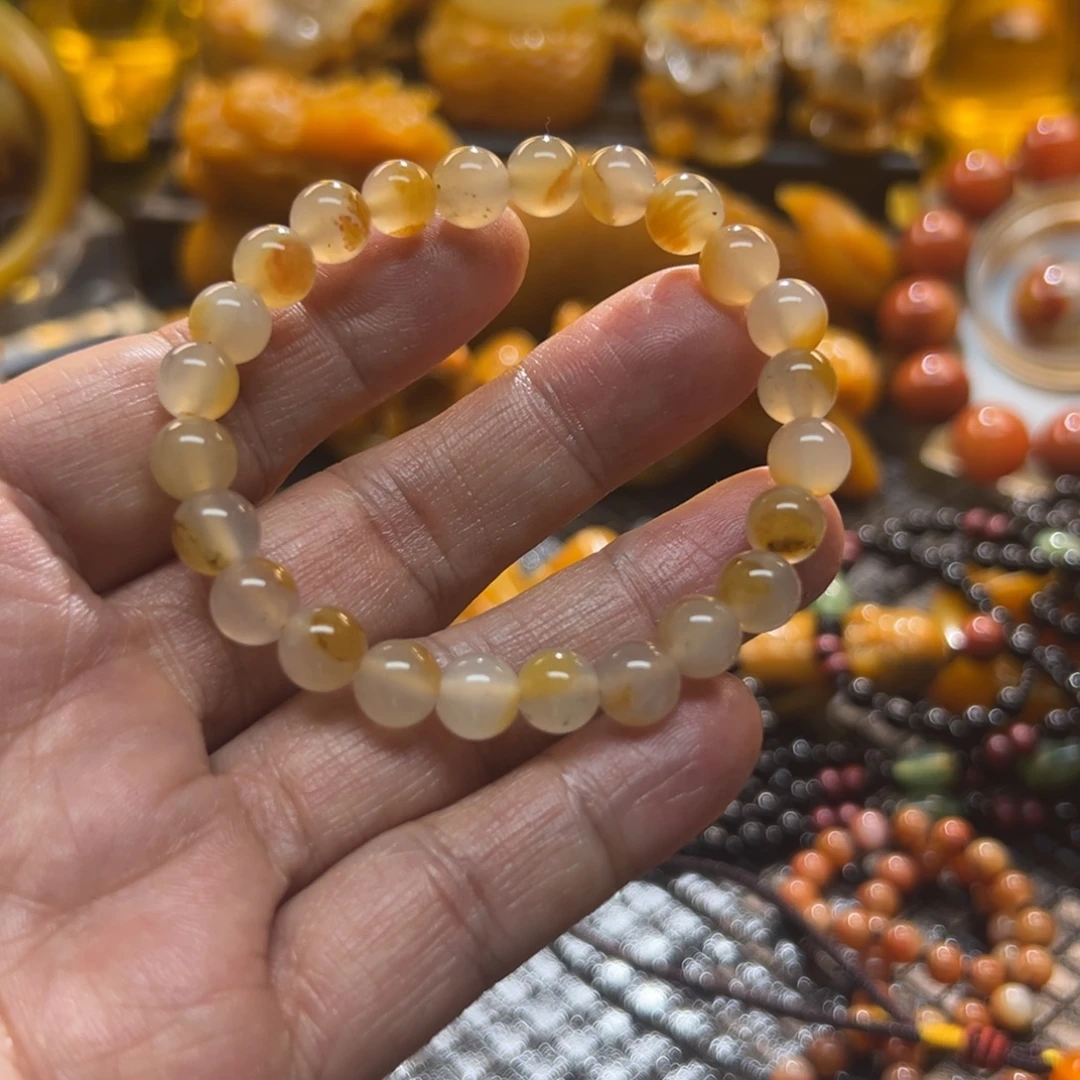 石英质玉未镶嵌颈饰