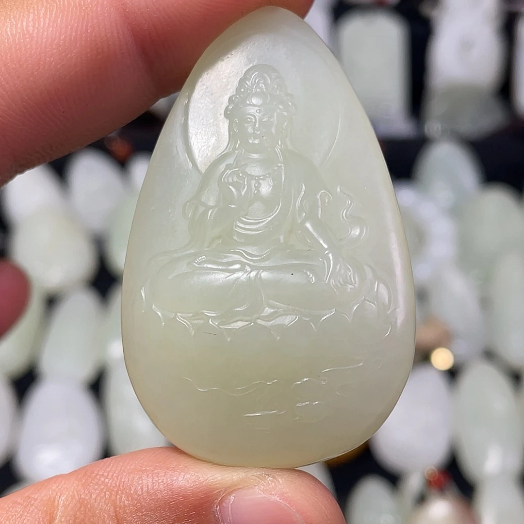 梁***༣和田玉未镶嵌颈饰吊坠