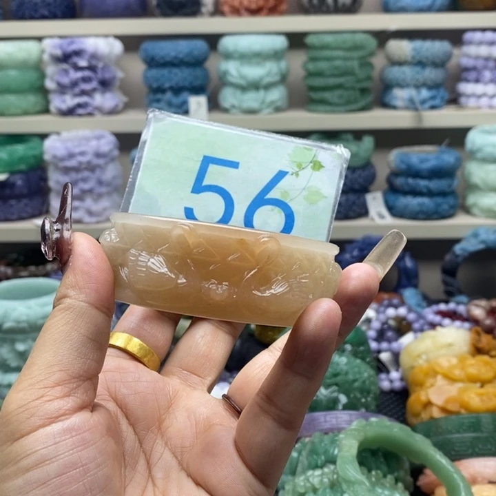 未镶嵌手镯石英岩玉