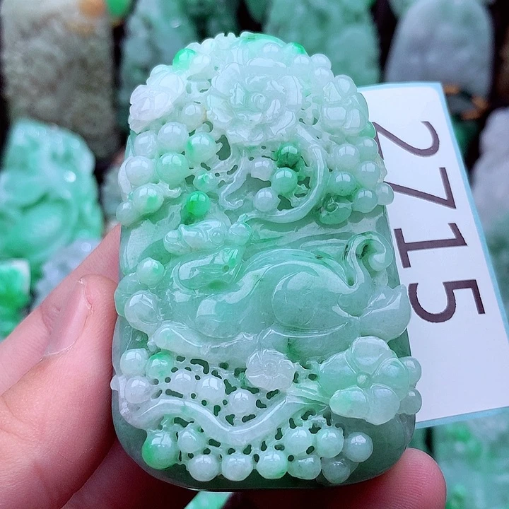 翡翠未镶嵌吊坠(不含链)