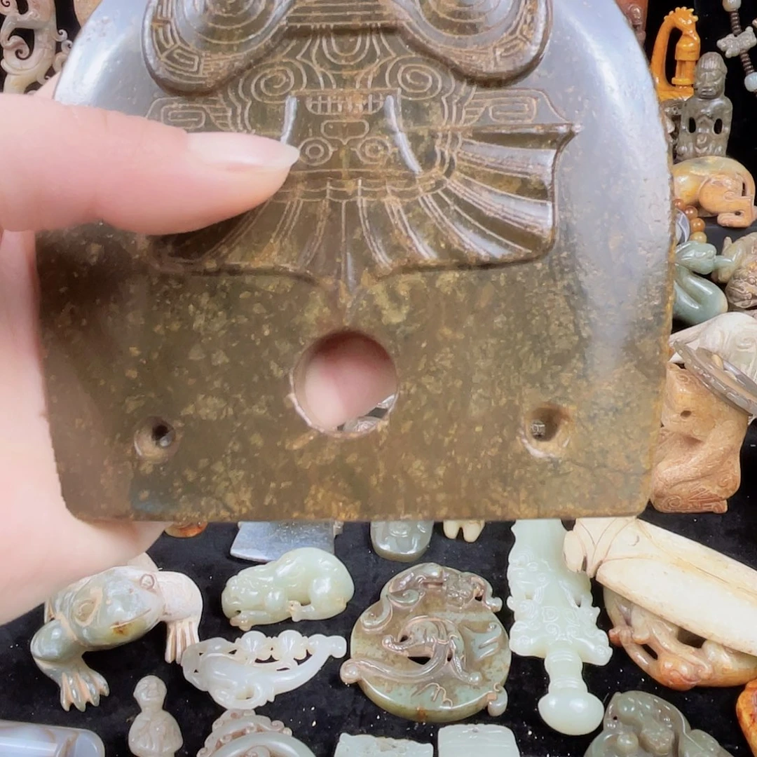 蛇纹石玉未镶嵌挂件