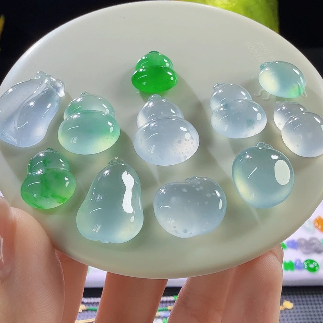翡翠未镶嵌颈饰欢迎点菜