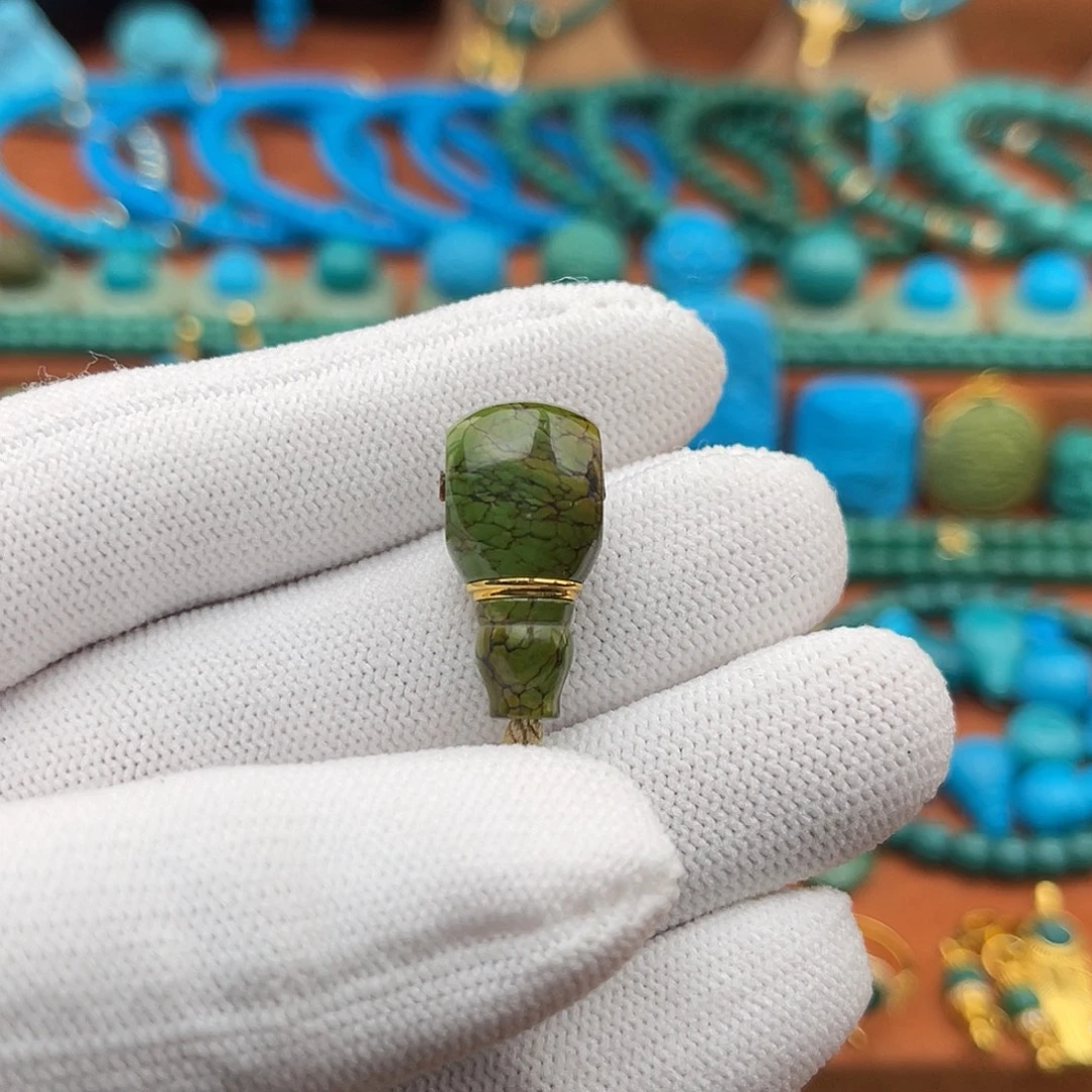 绿松石18K金镶嵌珠宝奇石