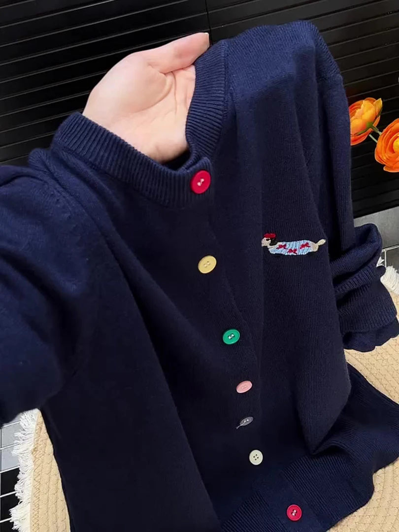 韩式多巴胺纽扣纯色圆领藏蓝色开衫女2025早秋简约设计感针织衫