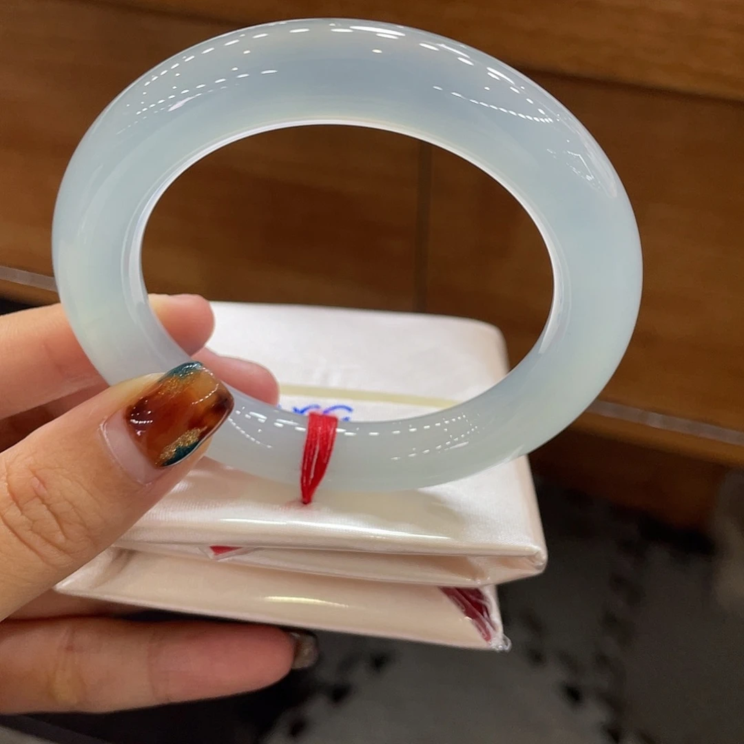 翡翠未镶嵌手镯68 号链接