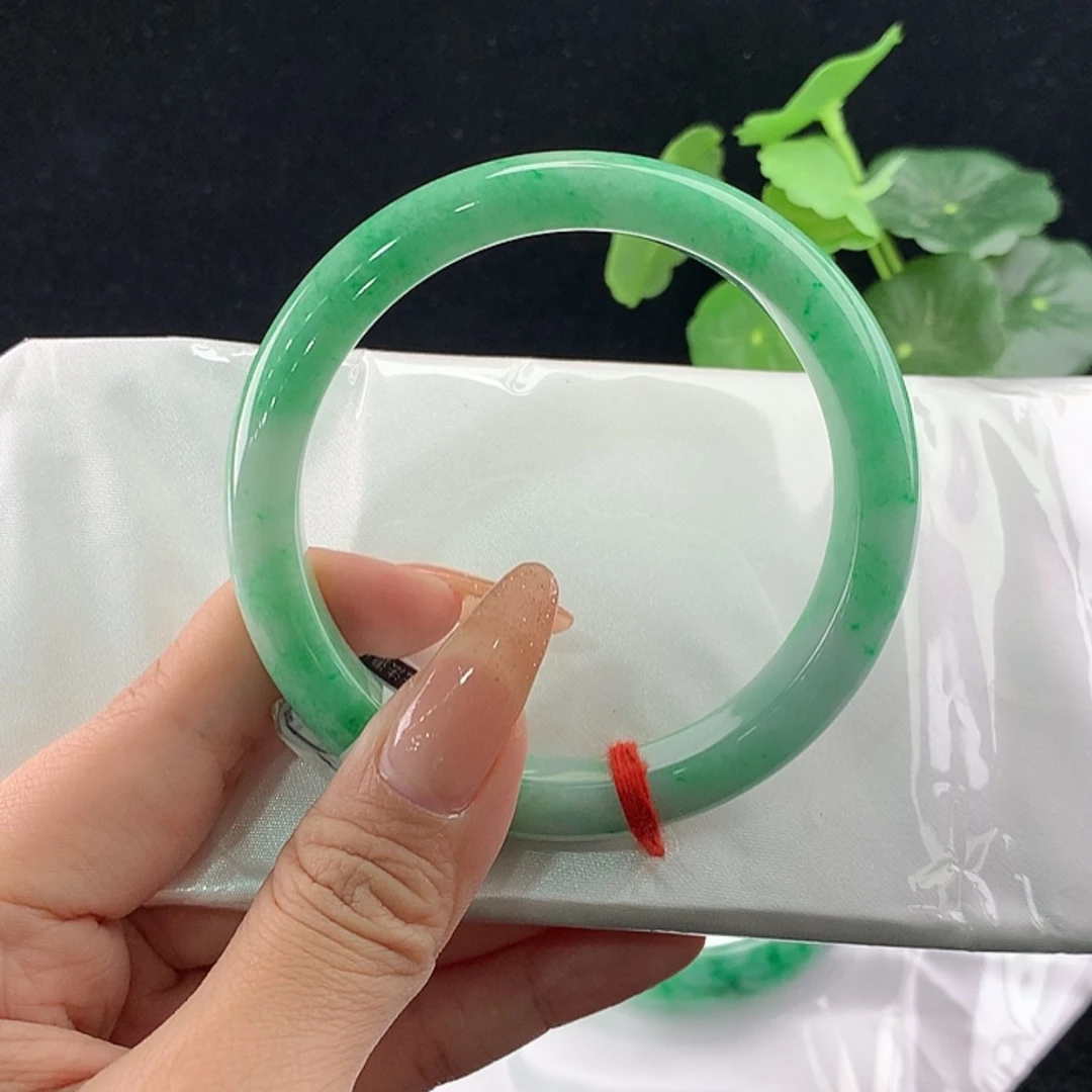 【闪购商品】未镶嵌手镯翡翠正63