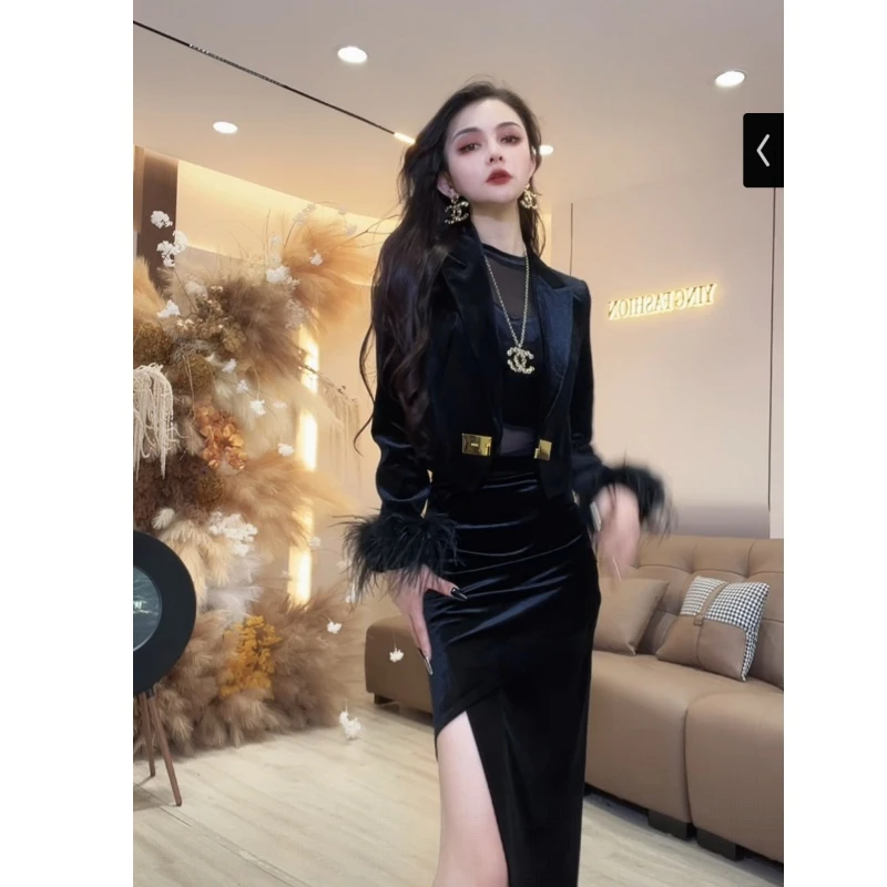 【YING FASHION】莹老板-时尚气质百搭毛袖丝绒短外套 8020926 1134