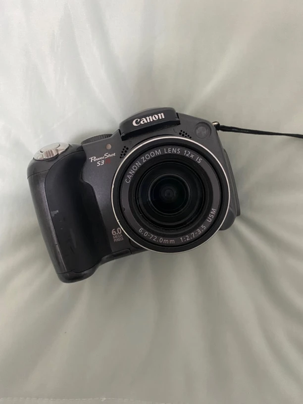 9新 Canon/佳能 s3is黑色600w像素热门款翻转屏ccd相机