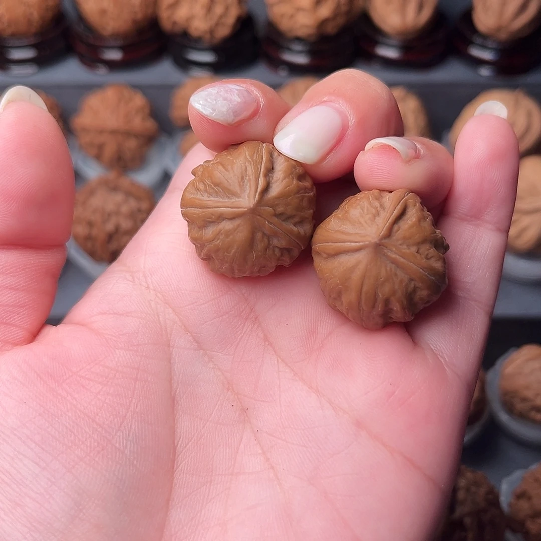 文玩核桃把件L三棱手捻