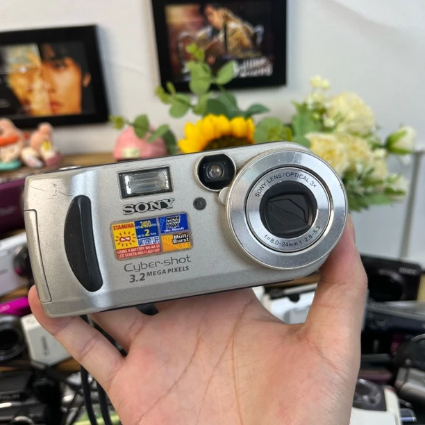 9新 Sony/索尼 索尼p71自备电池和读卡器复古出片送相机包