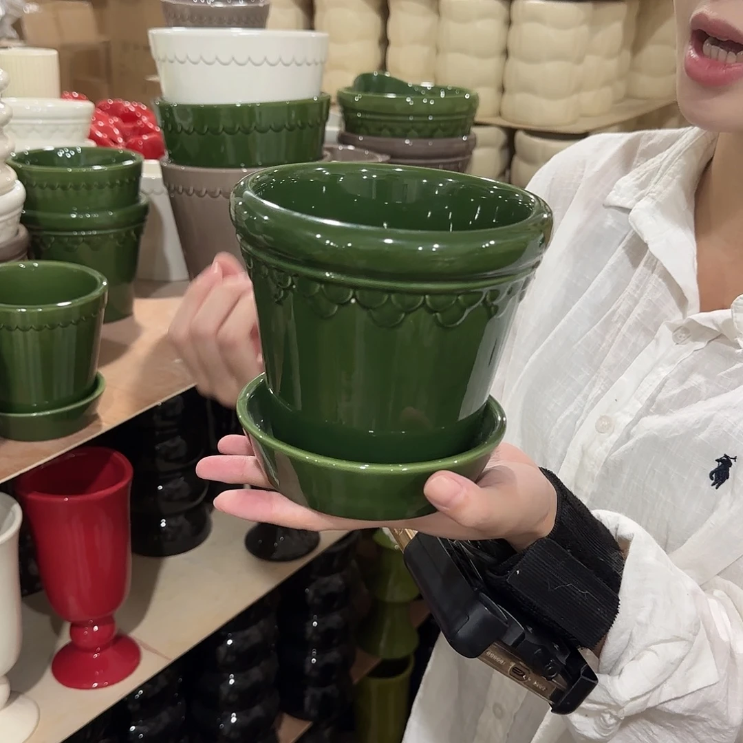 b3绿色带托花盆花盆花盆