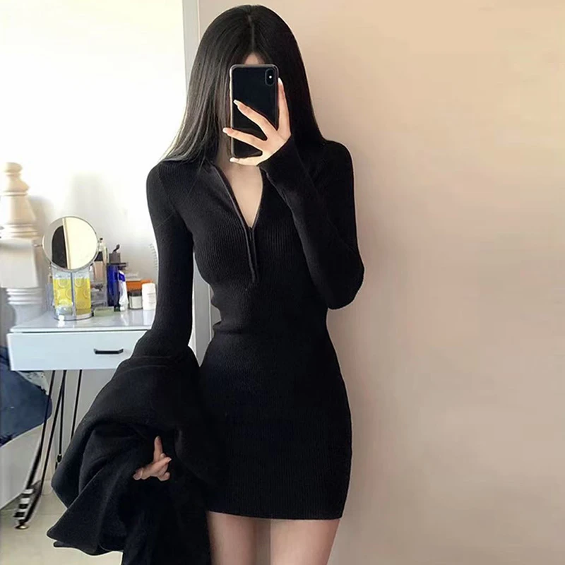 财阀千金女装时尚修身显瘦半高领百搭打底裙子中长款包臀裙小黑裙