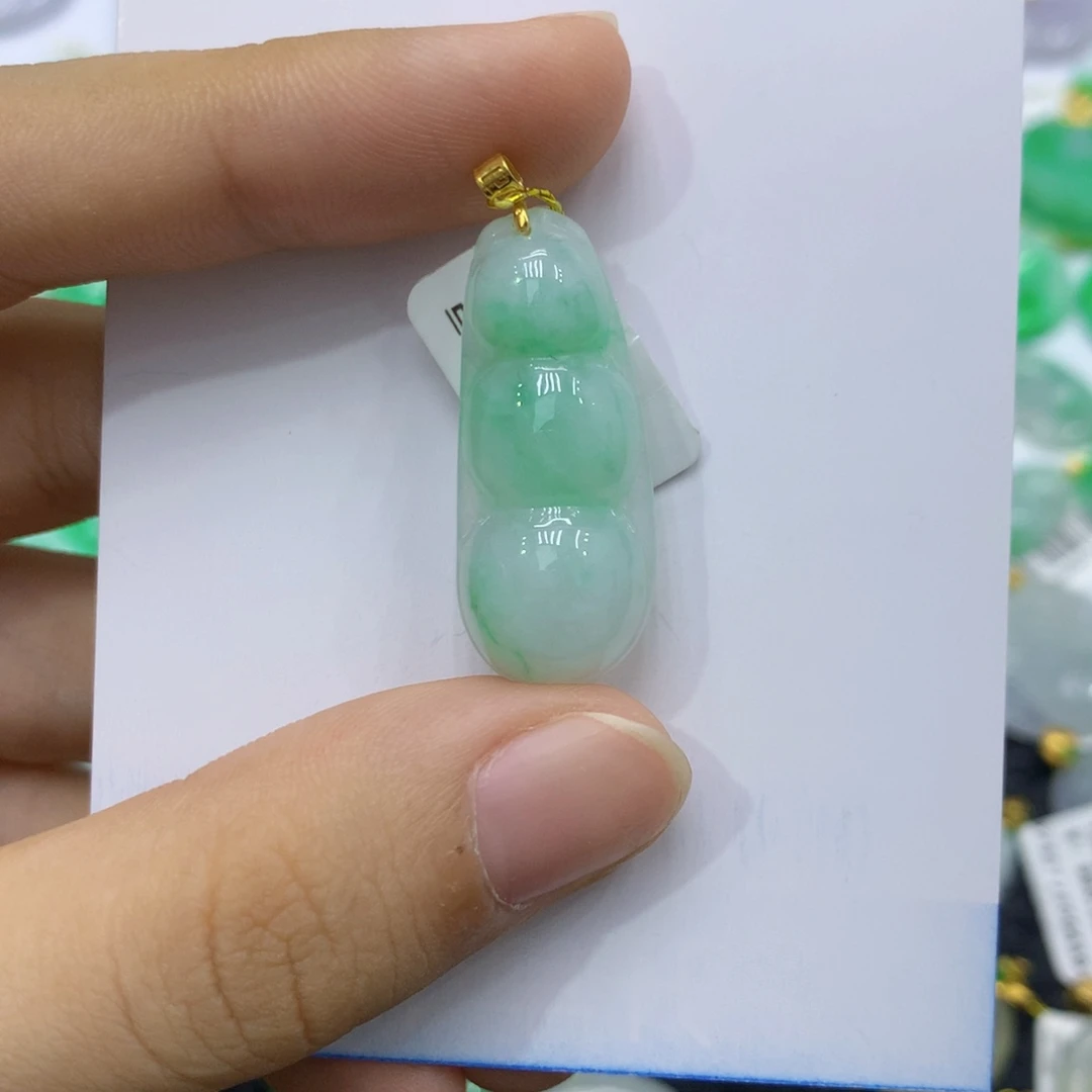 颈饰18K金镶嵌翡翠翡翠