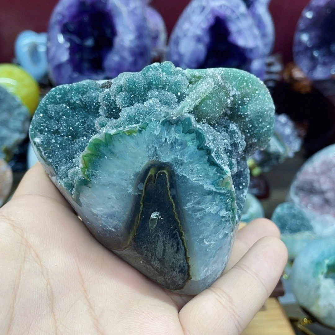 笑***紫晶大型摆件（非配饰）未镶嵌