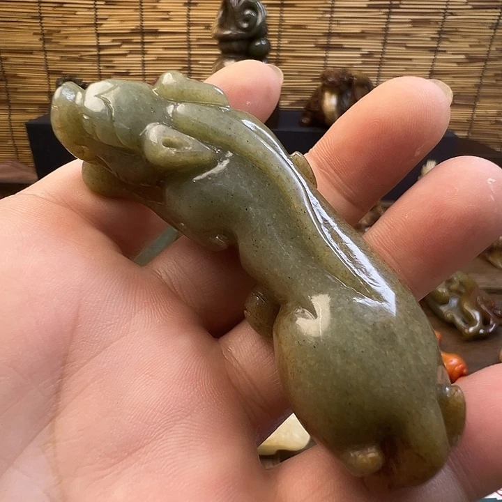 未镶嵌和田玉（糖玉）挂件