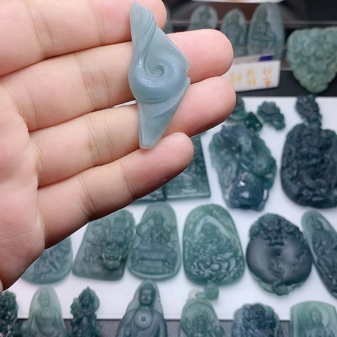 定制翡翠未镶嵌随行