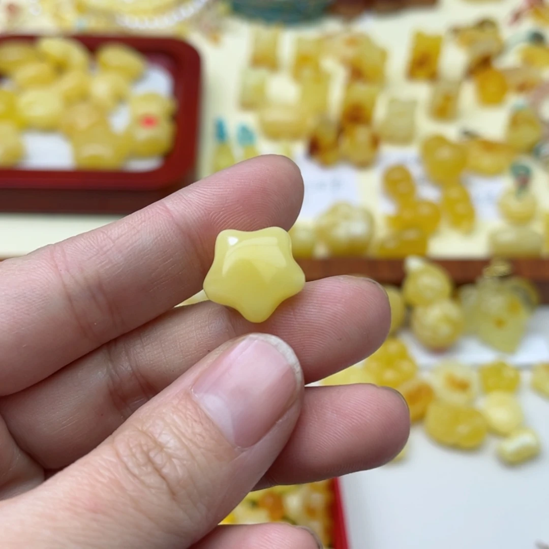 【闪购商品】蜜蜡裸石未镶嵌配饰