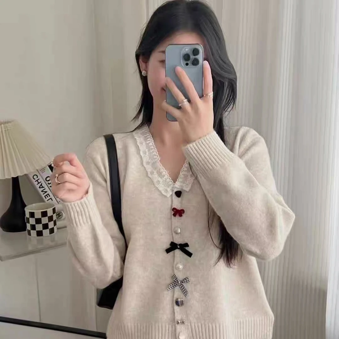 均网红气质新款冬季甜美纯欲辣妹风时尚设计感百搭毛衣