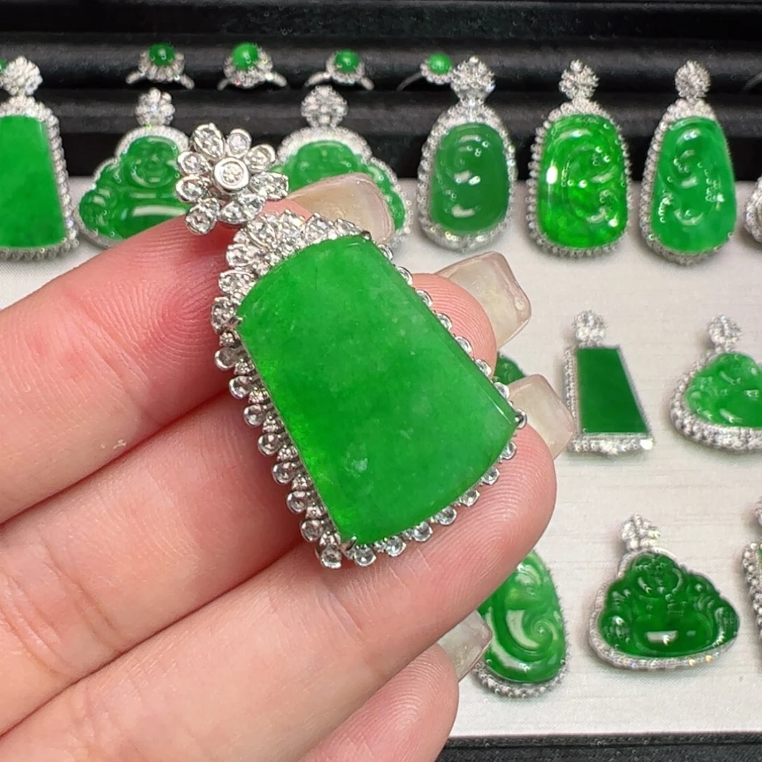 翡翠18K金镶嵌吊坠(不含链)