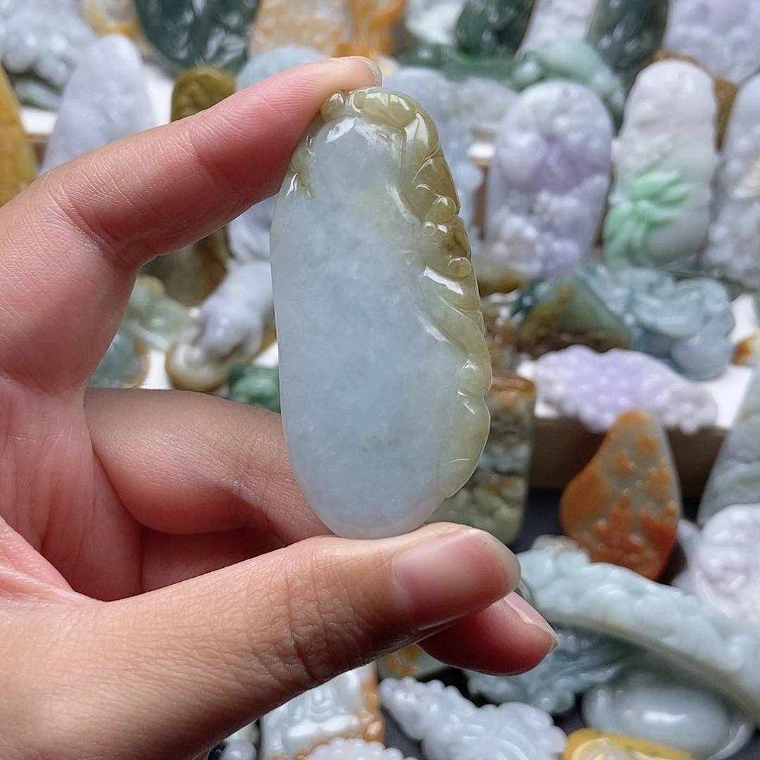 翡翠未镶嵌颈饰翡翠