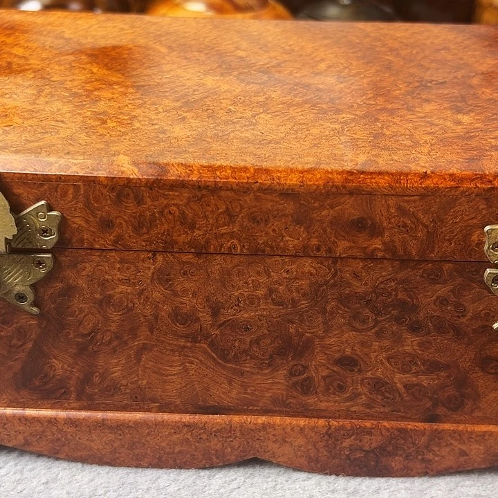 黄花梨/降香黄檀大*。缅甸花梨木满留疤一个