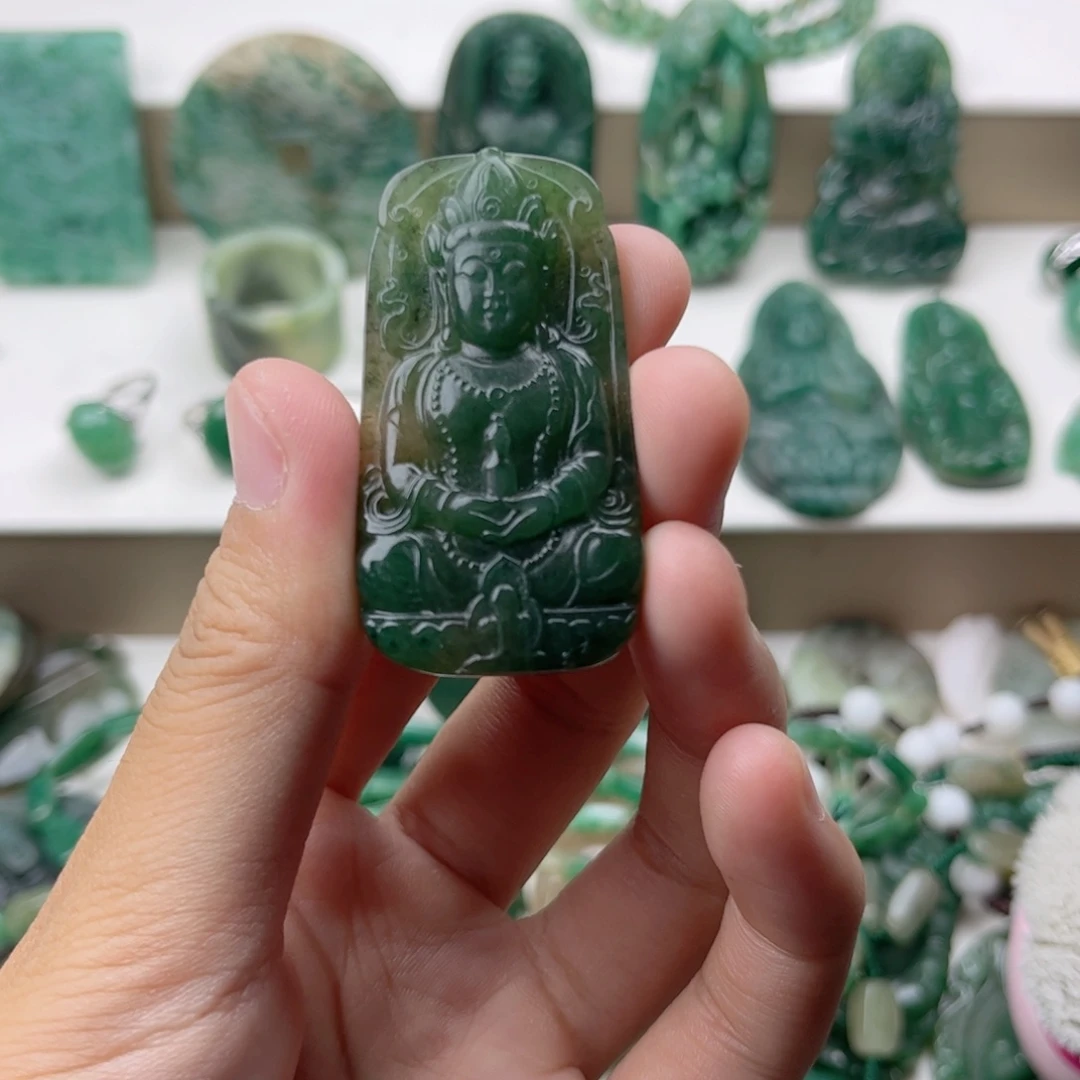 木***人未镶嵌独山玉挂件