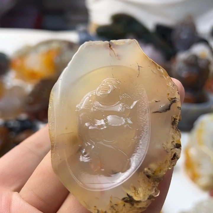 吉***娘玛瑙/玉髓颈饰未镶嵌