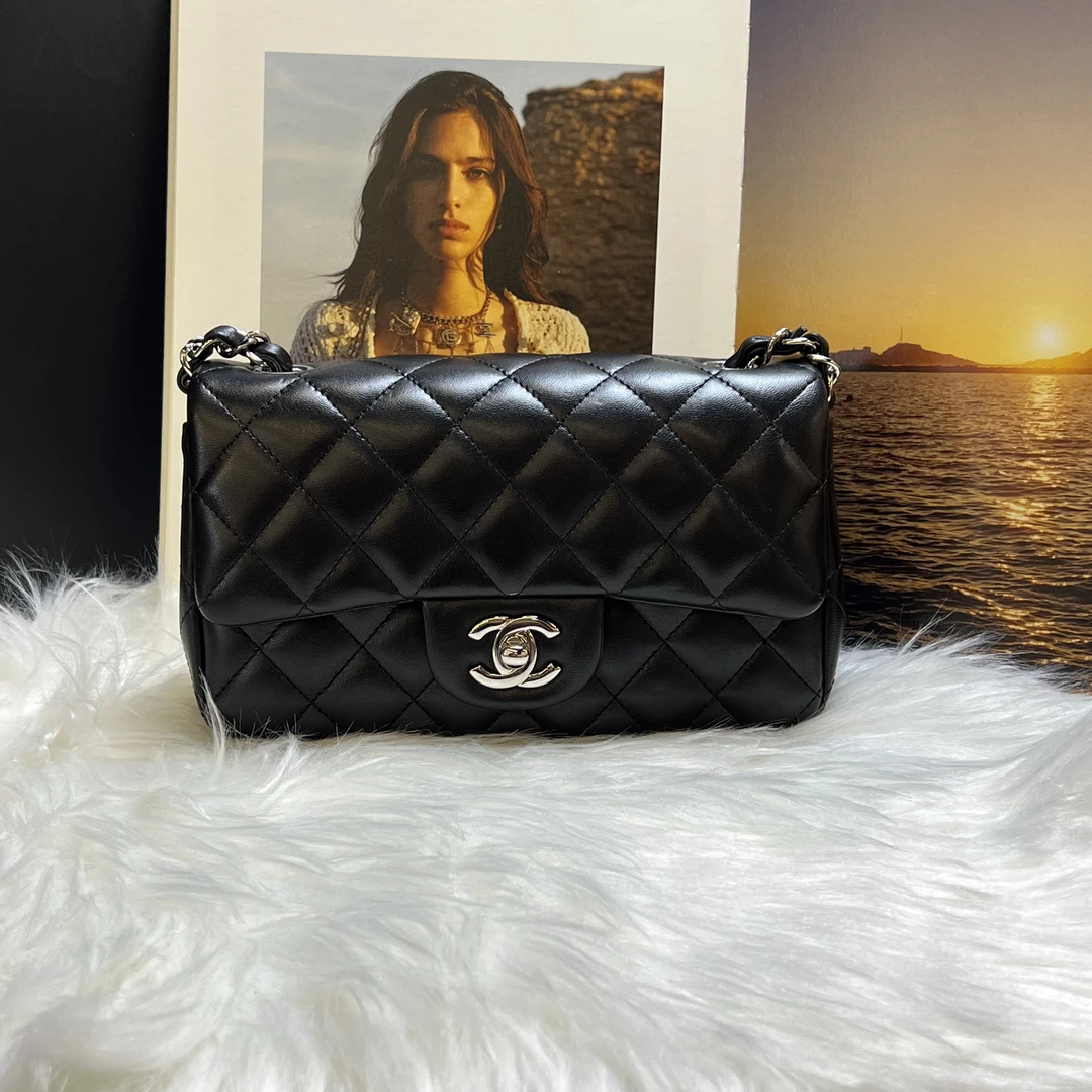 99新 Chanel/香奈儿 Chanel 香奈儿 19C 黑银羊皮大mini