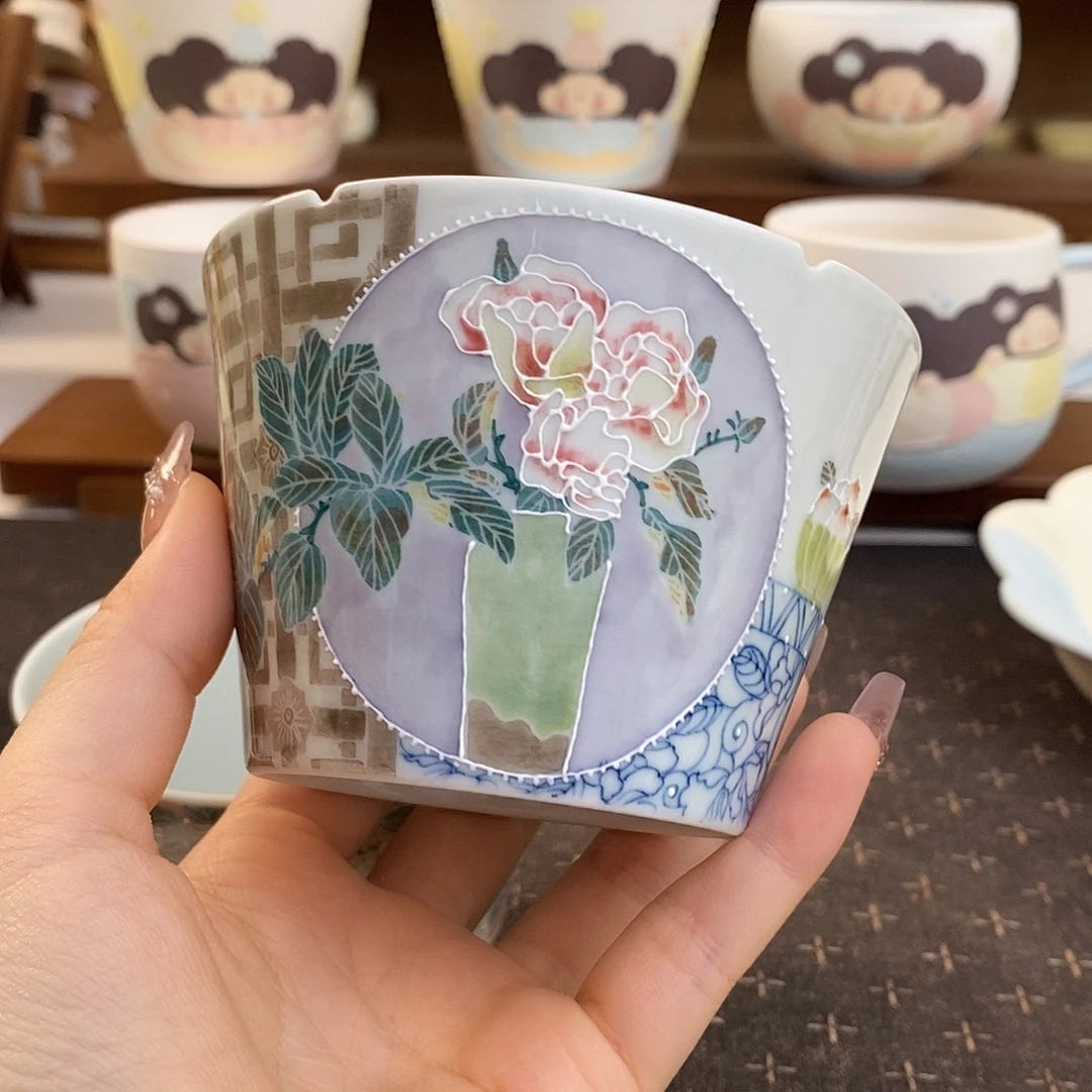 手绘釉下彩牡丹杯
