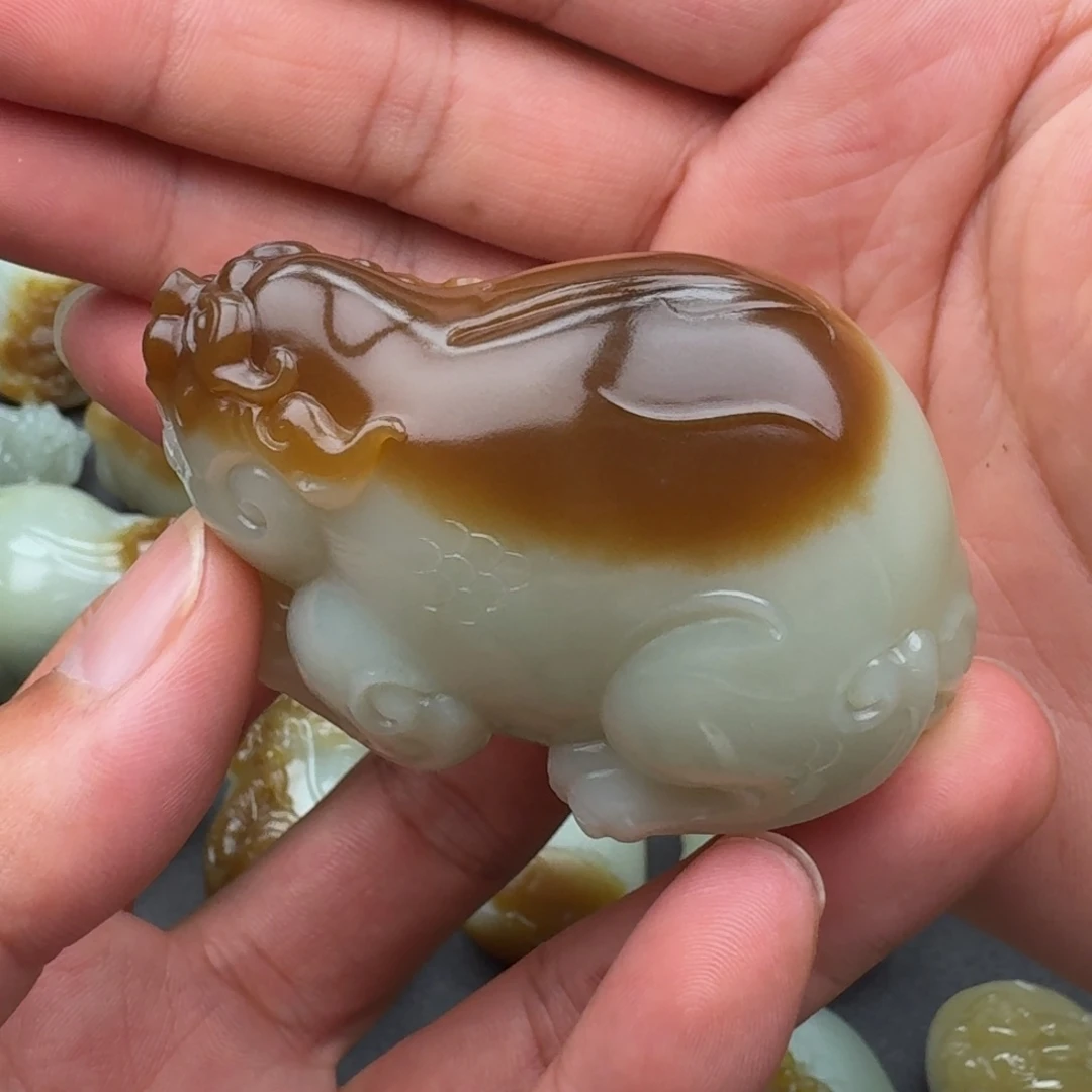 沉***金颈饰未镶嵌和田玉（糖玉）