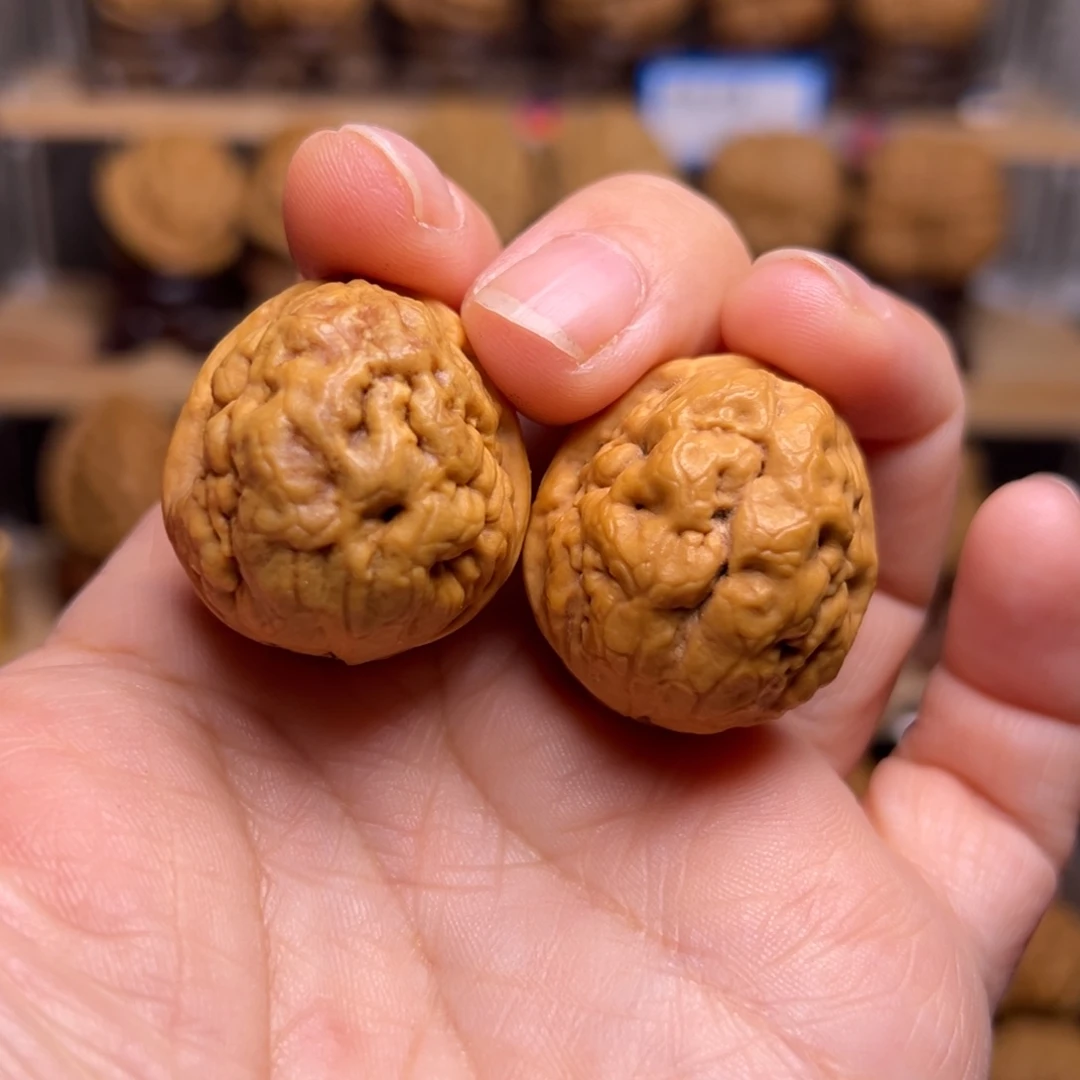 文玩核桃把件7w小脑花29尺