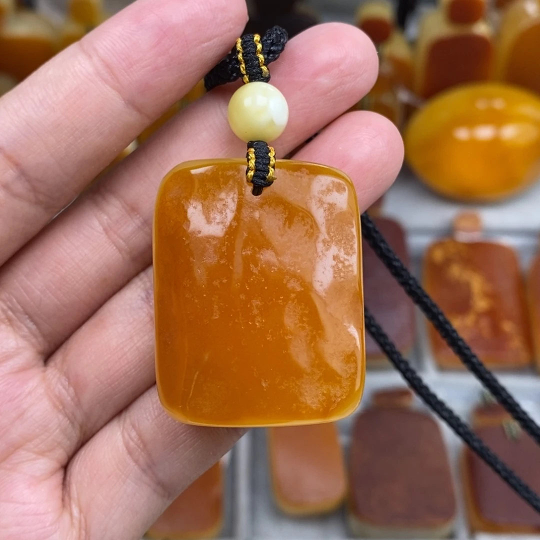 琥珀未镶嵌珠宝奇石