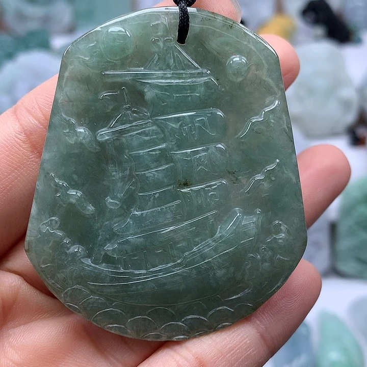 翡翠未镶嵌颈饰一帆风顺洒黄翡福利